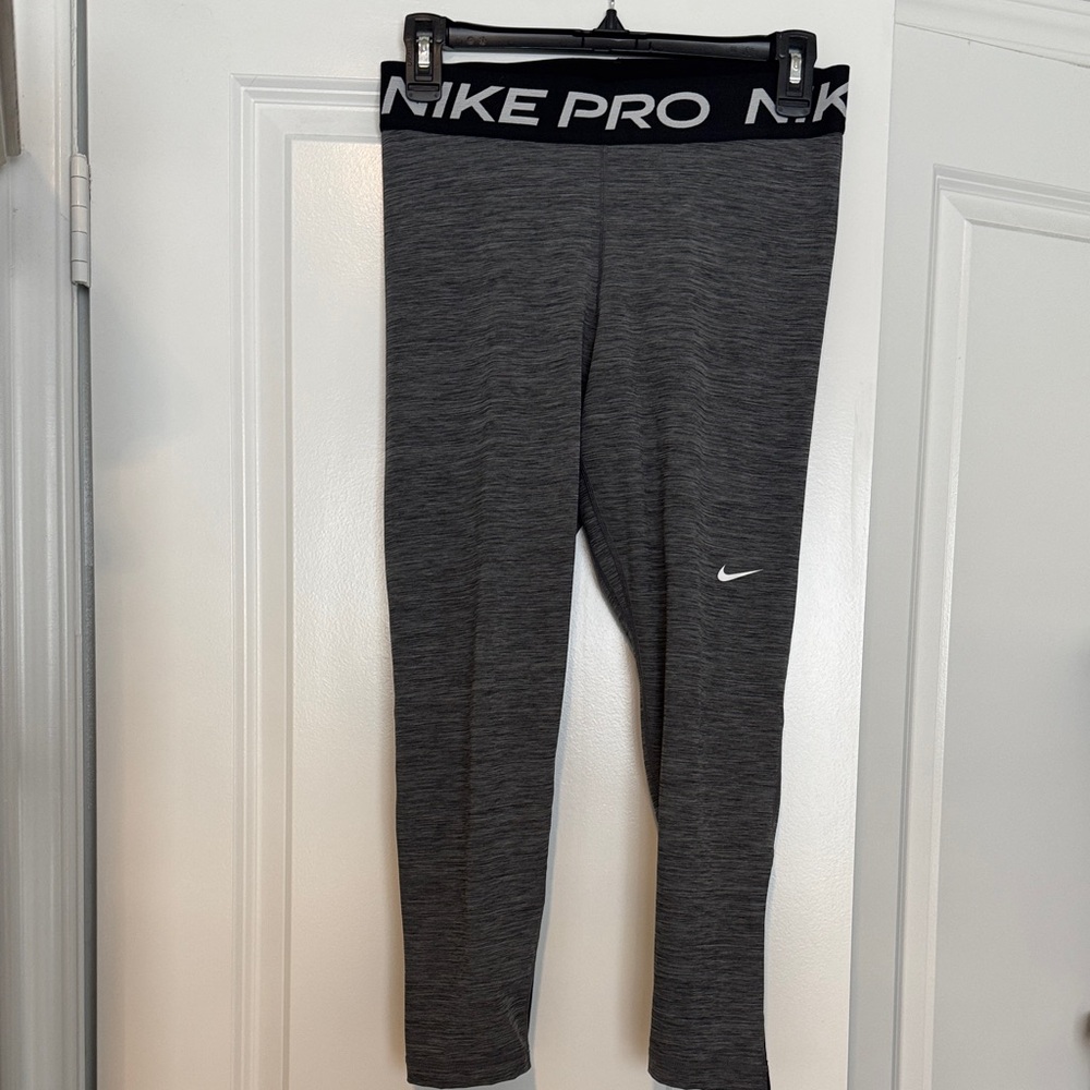 Nike Pro 7/8 Charcoal Leggings